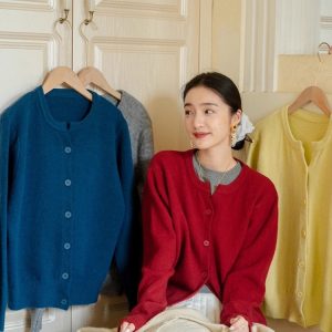Women's Retro Red Knit Cardigan Sweater Long Sleeve Round Neck Solid Color